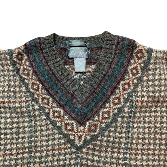 LORD AND TAYLOR Shetland Kensington Collection Wool Sweater Size Large - Picture 4 of 8